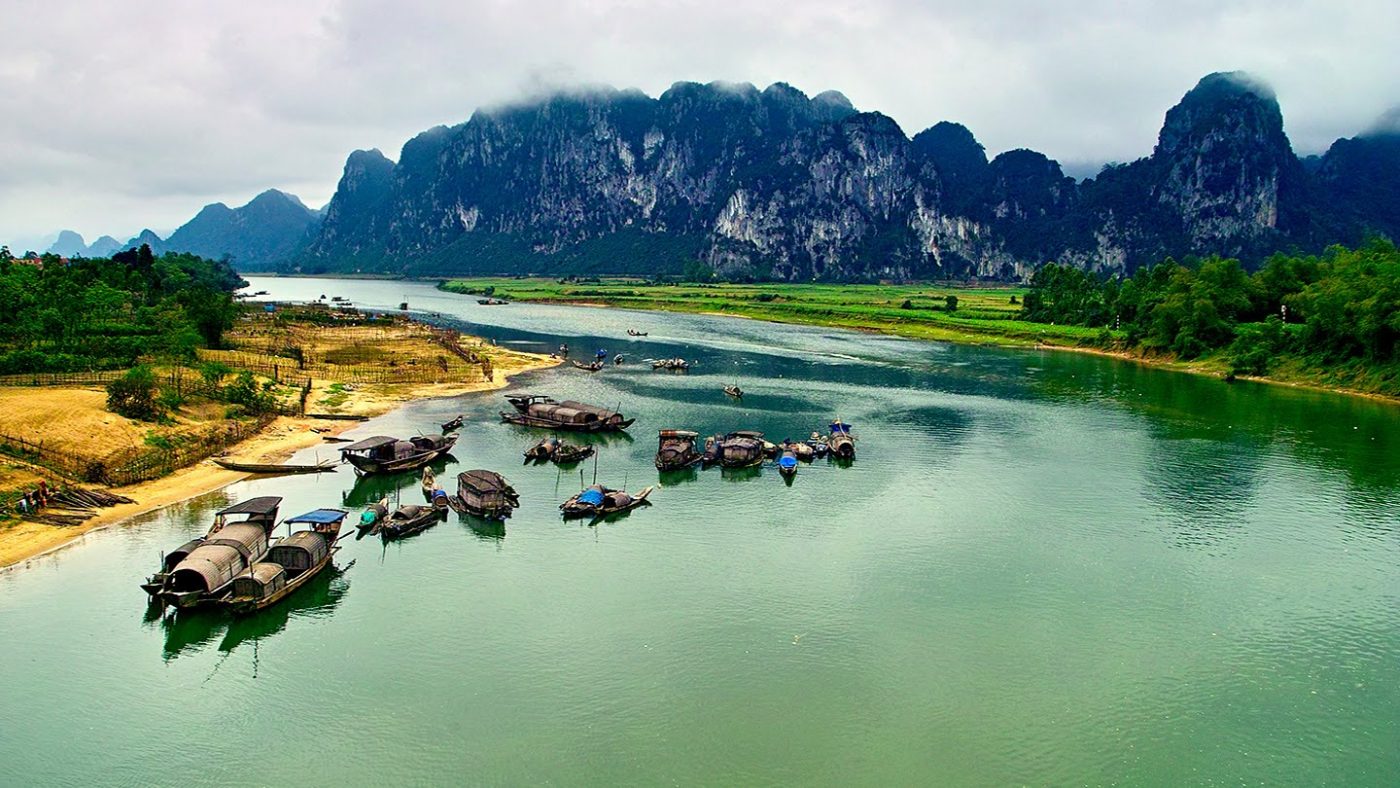 Thư giãn trên bãi biển Nhật Lệ - thiên đường nghỉ dưỡng giữa lòng đất