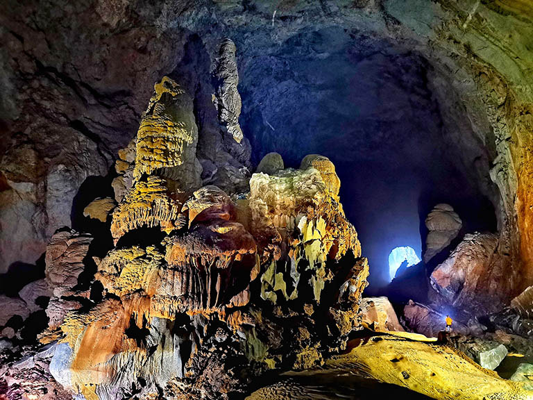 Tham hiem hang dong day bi an tai Quang Ninh 1